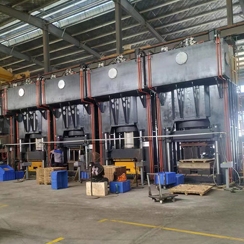 1800噸框(kuang)架式液壓機_框(kuang)架油壓機