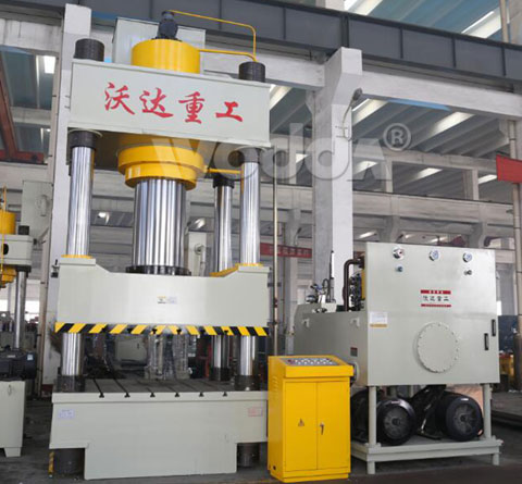 800噸四(sì)柱液壓機