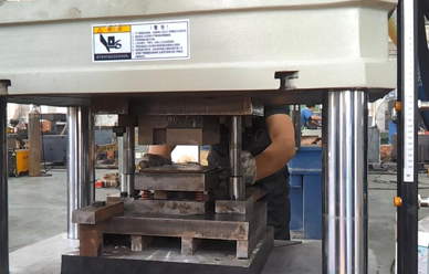 150噸錨杆(gǎn)托盤四(si)柱液壓(yā)機視頻(pin)