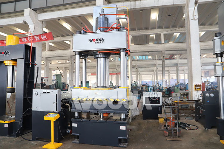 四梁四柱液壓機 四梁四柱液壓機