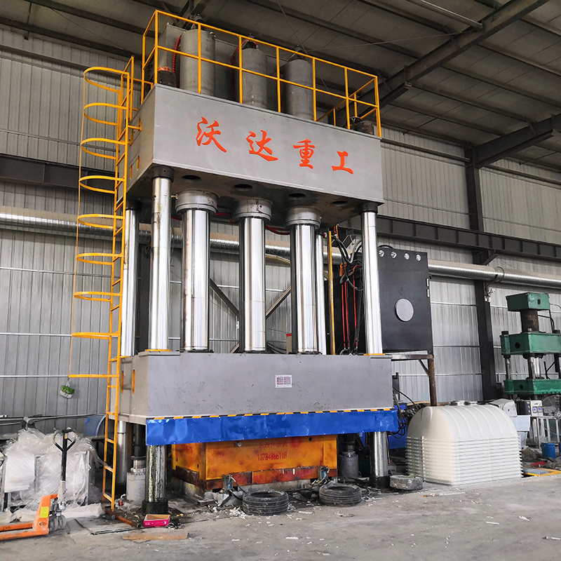 2000噸模壓玻璃(li)鋼化糞池液(ye)壓機視頻