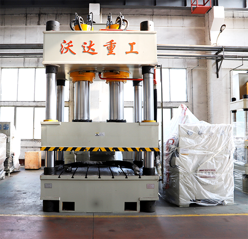 500噸電(diàn)動車配件液壓機(ji)