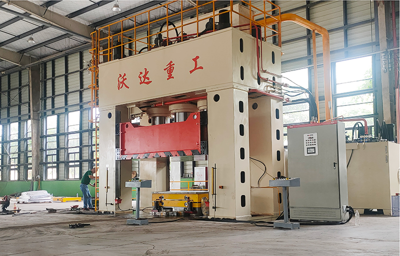 3000噸smc衛(wèi)浴櫃門(men)闆模壓(ya)成型液(yè)壓機