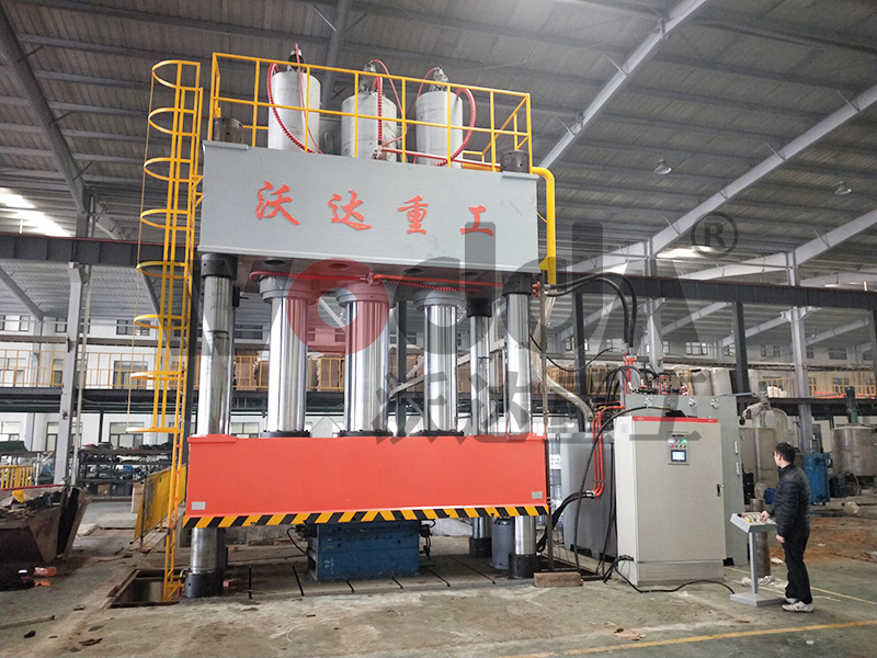 2000噸液壓機 2000噸液壓機