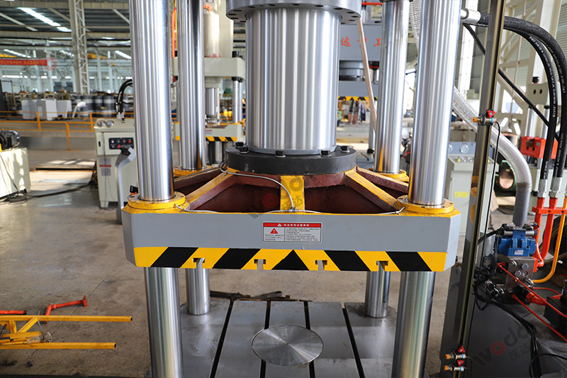 315噸不鏽鋼拉伸成型液壓機