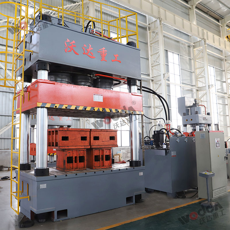 1000噸液壓機 1000噸液壓機