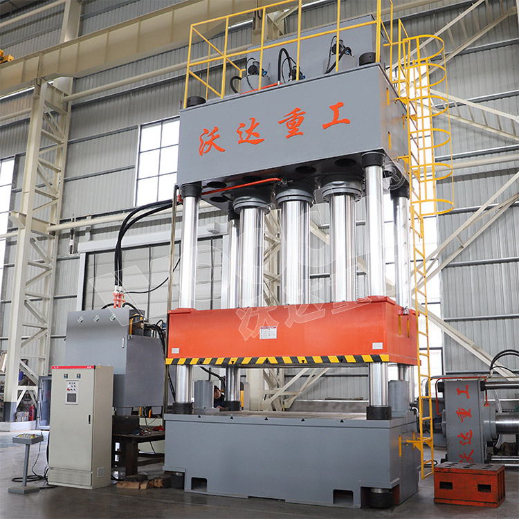 1500噸SMC汽車覆蓋件成型液壓機(圖2) 1500噸SMC汽車覆蓋件成型液壓機(圖2)