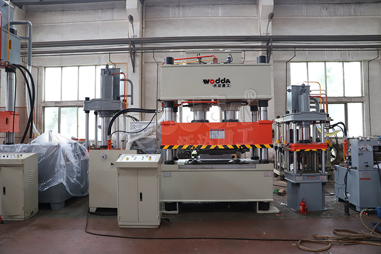 400噸火車門闆整形液壓機