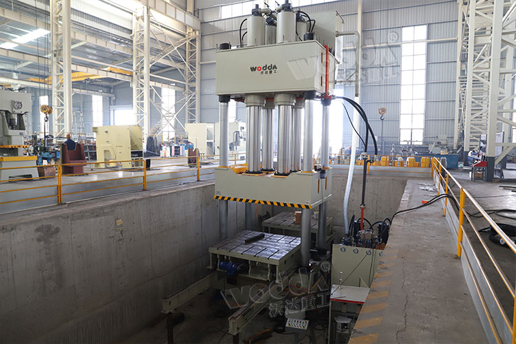 雙工位1500噸液壓機 雙工位1500噸液壓機