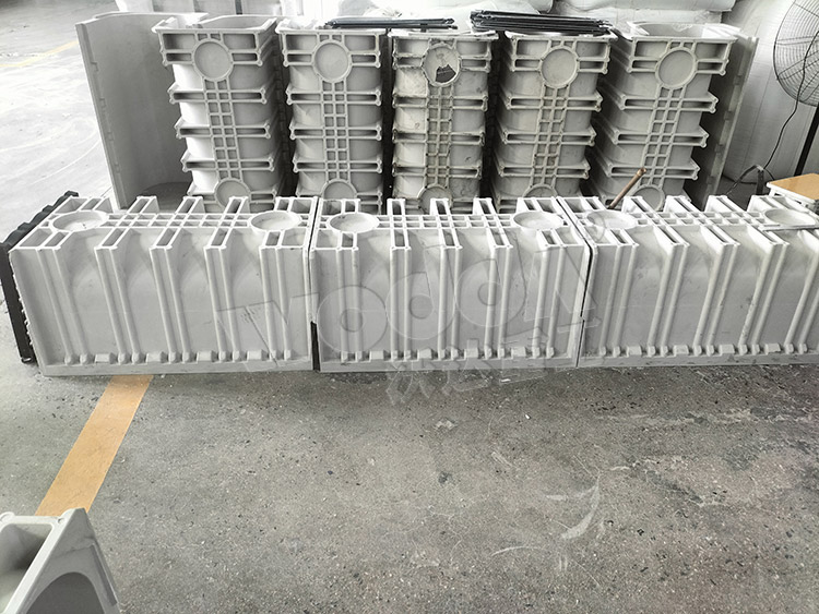 模壓成型SMC溝槽産品