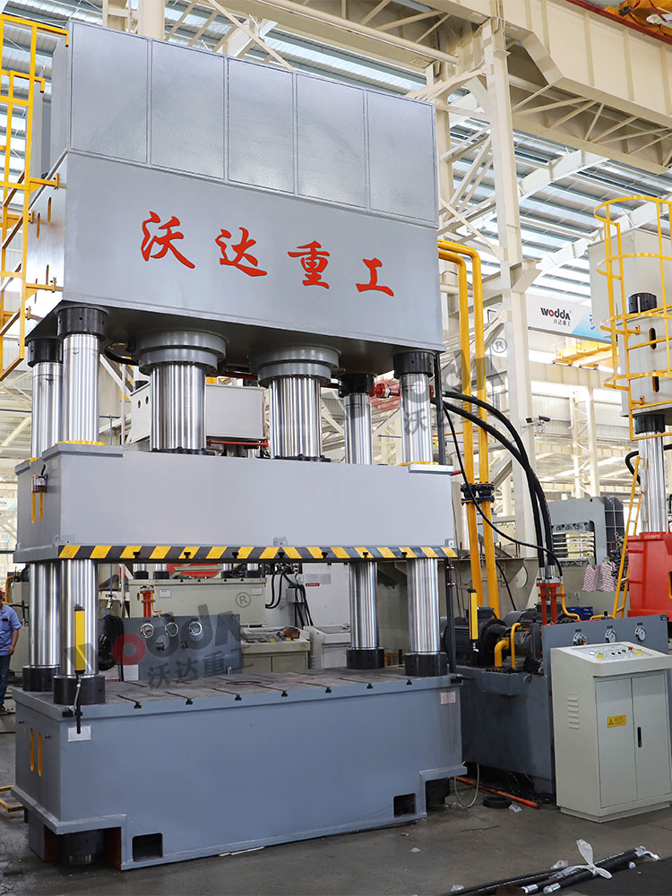 800噸四柱壓力機 800噸四柱壓力機