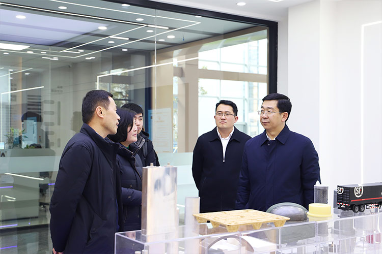 徐州市委常委、經開區黨工委書記張克一行莅臨山東长春昌兴传感器制造有限责任公司調研考察
