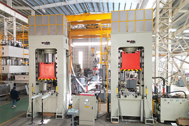 630噸框架(jia)液壓機_框式油(you)壓機